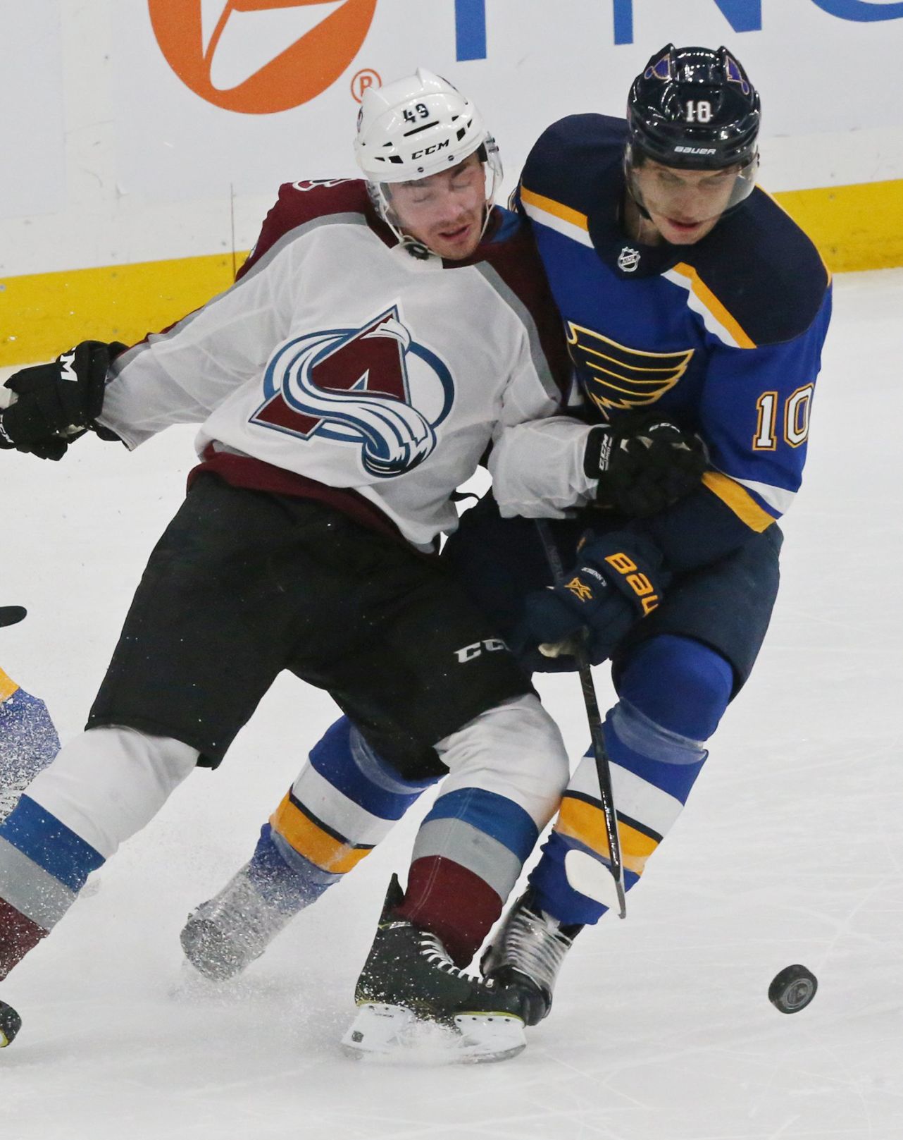 Blues and avalanche fight at Enterprise Center